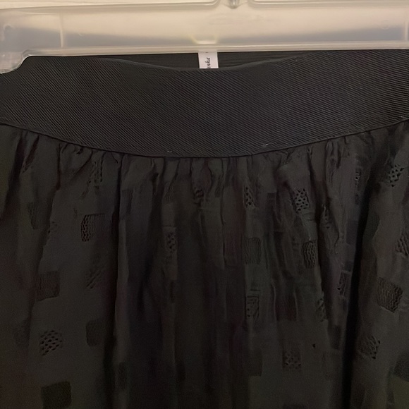 BCBGeneration A-Line Skirt Sz S - Picture 3 of 5